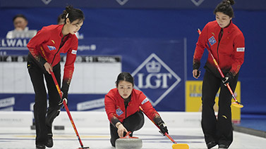 退出美国男篮,加盟澳大利亚?欧文官宣,做出选择,中国男篮看懂.